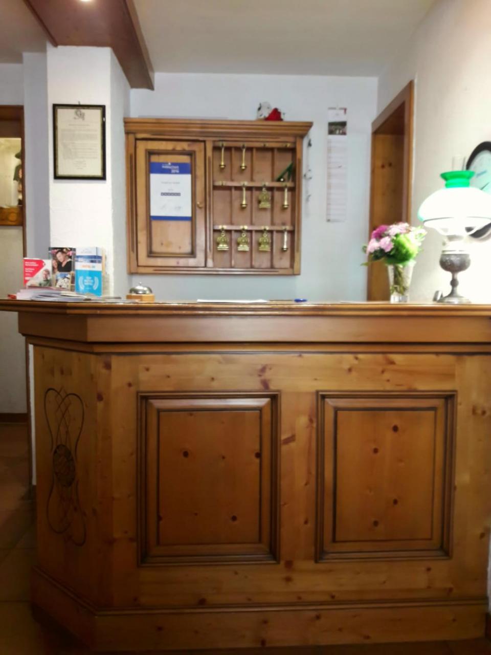 Hotel Zur Krone Bad Bruckenau Bagian luar foto